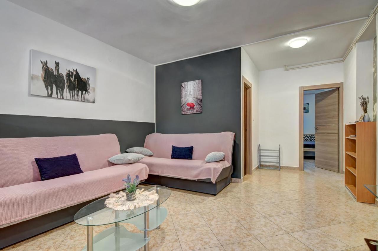 Apartments Kajfes Fazana Exterior photo